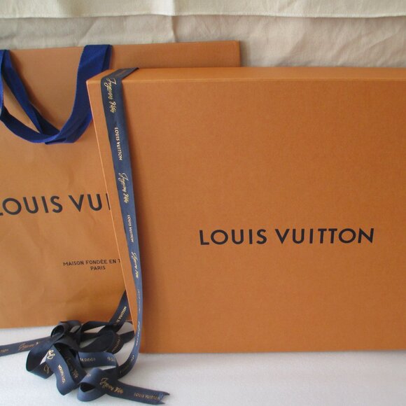 GENUINE LOUIS VUITTON BOX BAG+ BUNDLE - Picture 3 of 16